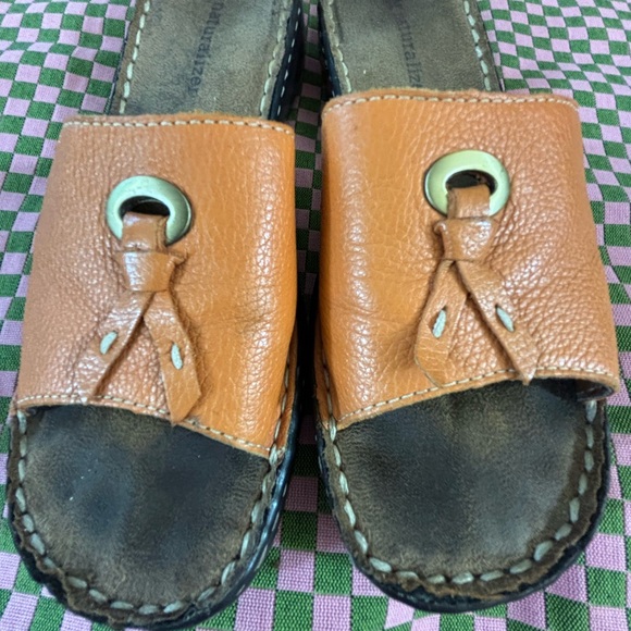 Naturalizer Leather Slides - Picture 5 of 9